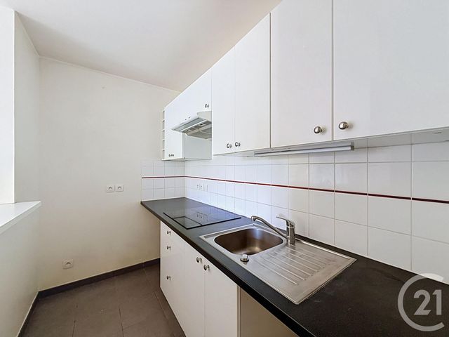 Appartement 3 pièces à vendre - 3 pièces - 54.53 m2 - AVON - 77 - ILE-DE-FRANCE - Century 21 Agence Babut