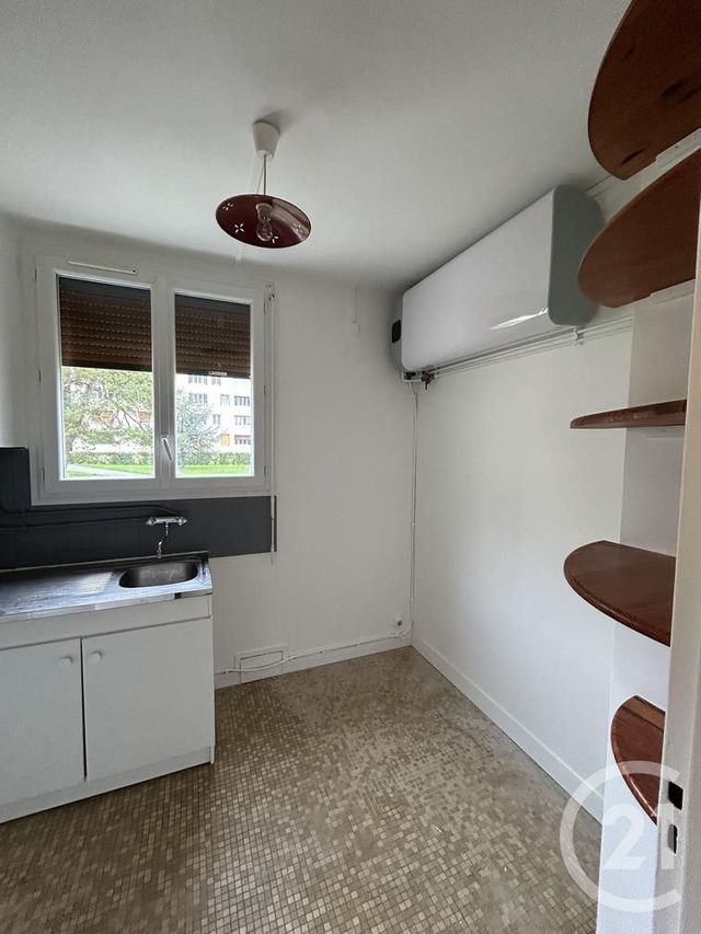 Appartement à louer - 4 pièces - 61.09 m2 - AVON - 77 - ILE-DE-FRANCE - Century 21 Agence Babut