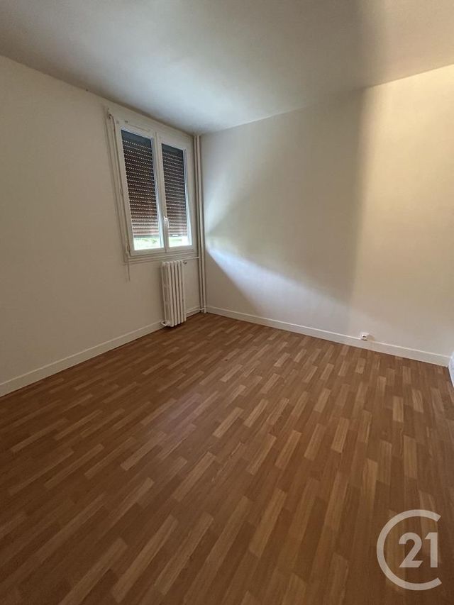 Appartement à louer - 4 pièces - 61.09 m2 - AVON - 77 - ILE-DE-FRANCE - Century 21 Agence Babut