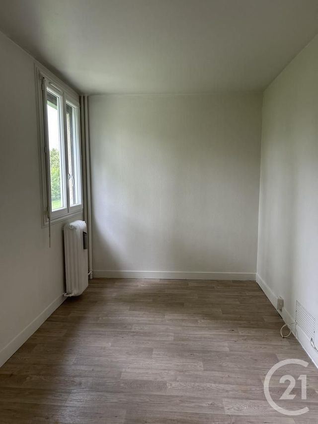 Appartement à louer - 4 pièces - 61.09 m2 - AVON - 77 - ILE-DE-FRANCE - Century 21 Agence Babut