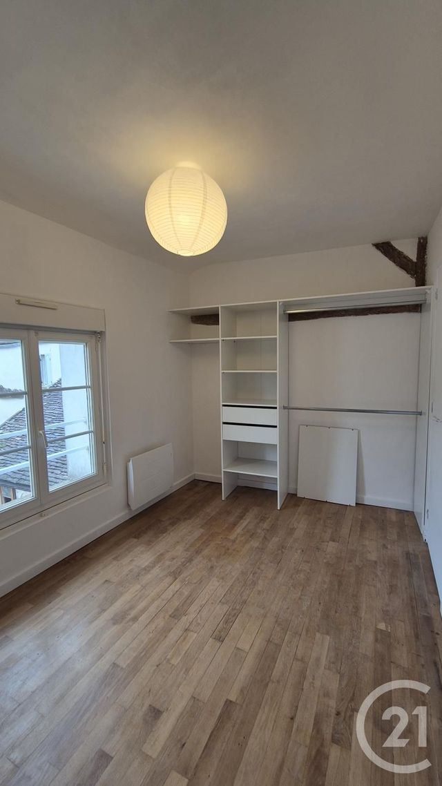 Appartement T2 à louer - 2 pièces - 34.72 m2 - AVON - 77 - ILE-DE-FRANCE - Century 21 Agence Babut