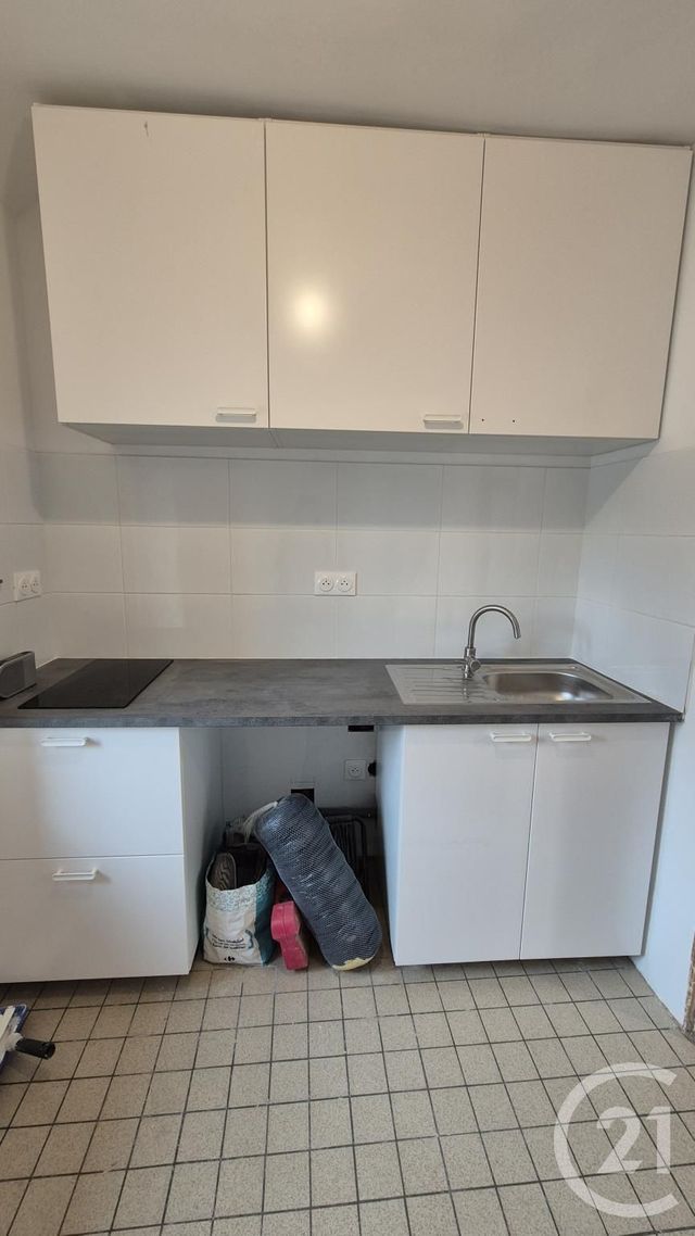 Appartement T2 à louer - 2 pièces - 34.72 m2 - AVON - 77 - ILE-DE-FRANCE - Century 21 Agence Babut