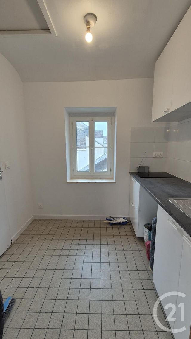 Appartement T2 à louer - 2 pièces - 34.72 m2 - AVON - 77 - ILE-DE-FRANCE - Century 21 Agence Babut