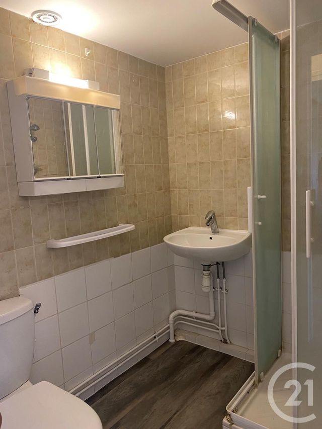 Appartement Studio à louer - 1 pièce - 19.35 m2 - FONTAINEBLEAU - 77 - ILE-DE-FRANCE - Century 21 Agence Babut