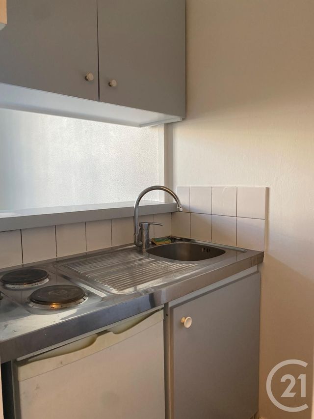Appartement Studio à louer - 1 pièce - 19.35 m2 - FONTAINEBLEAU - 77 - ILE-DE-FRANCE - Century 21 Agence Babut