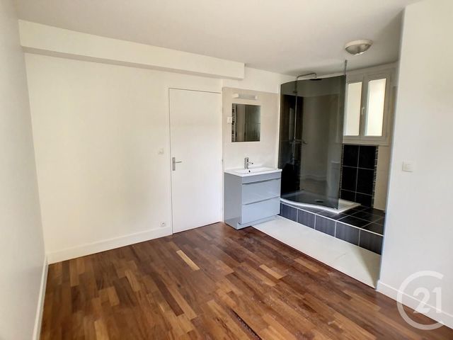 Appartement à vendre - 2 pièces - 55.27 m2 - FONTAINEBLEAU - 77 - ILE-DE-FRANCE - Century 21 Agence Babut