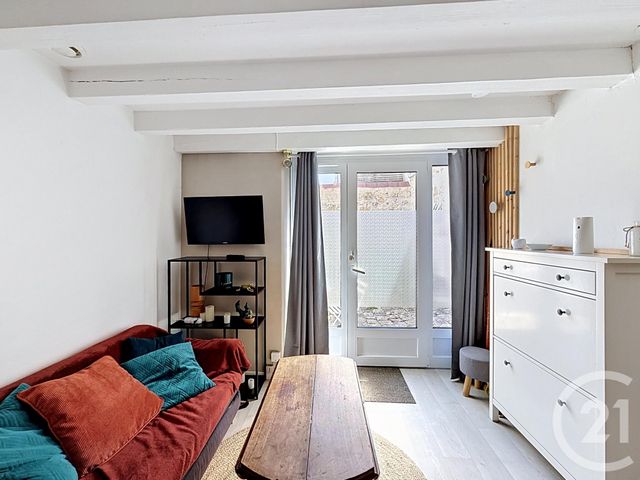 Appartement 2 pièces à vendre - 2 pièces - 17.02 m2 - FONTAINEBLEAU - 77 - ILE-DE-FRANCE - Century 21 Agence Babut