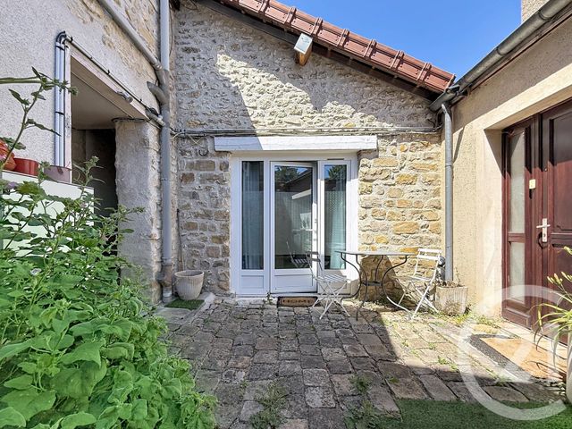 Appartement 2 pièces à vendre - 2 pièces - 17.02 m2 - FONTAINEBLEAU - 77 - ILE-DE-FRANCE - Century 21 Agence Babut