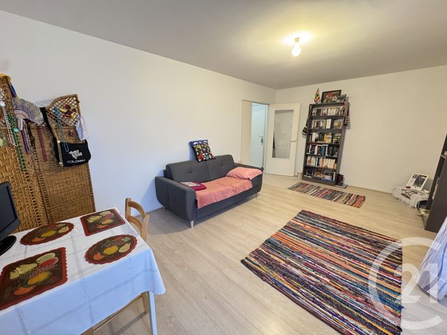 Appartement à vendre - 2 pièces - 52.0 m2 - AVON - 77 - ILE-DE-FRANCE - Century 21 Agence Babut