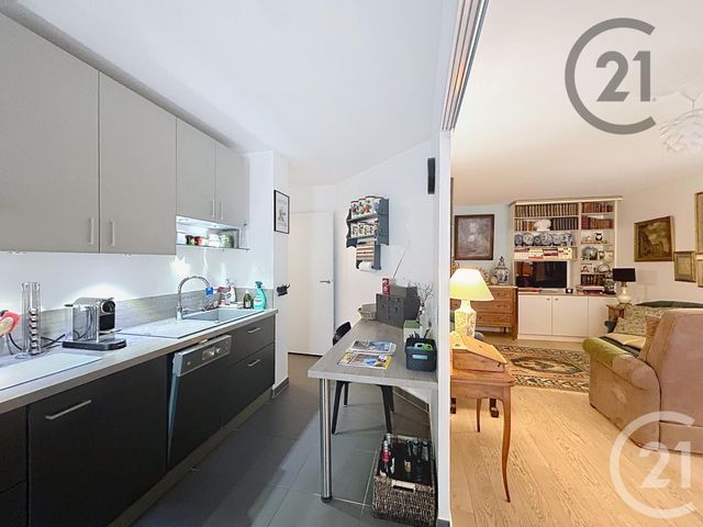Appartement à vendre - 3 pièces - 81.09 m2 - FONTAINEBLEAU - 77 - ILE-DE-FRANCE - Century 21 Agence Babut