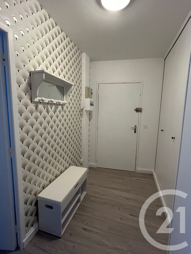 Appartement Studio à louer - 1 pièce - 24.29 m2 - AVON - 77 - ILE-DE-FRANCE - Century 21 Agence Babut