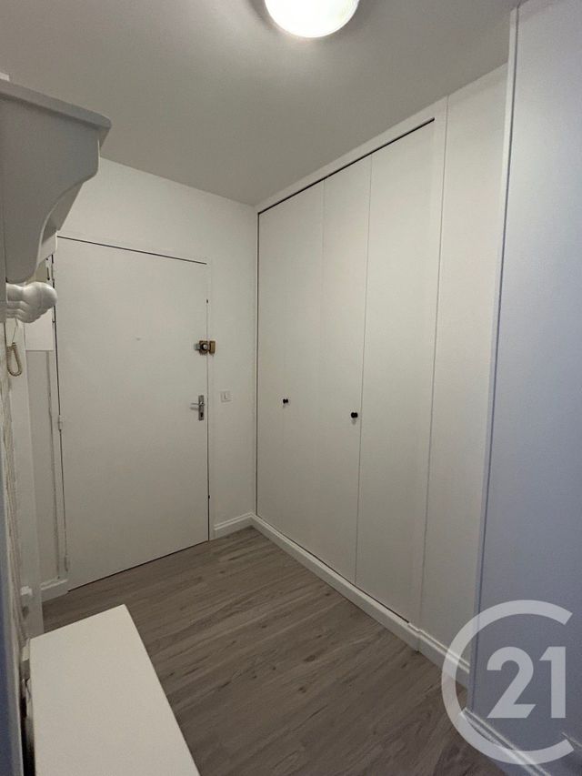 Appartement Studio à louer - 1 pièce - 24.29 m2 - AVON - 77 - ILE-DE-FRANCE - Century 21 Agence Babut