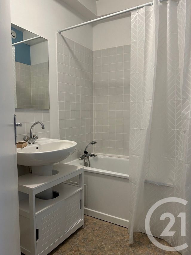 Appartement Studio à louer - 1 pièce - 24.29 m2 - AVON - 77 - ILE-DE-FRANCE - Century 21 Agence Babut