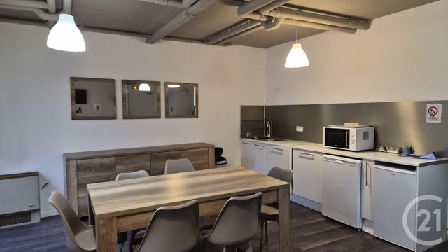 entreprise à louer - 51.0 m2 - FONTAINEBLEAU - 77 - ILE-DE-FRANCE - Century 21 Agence Babut