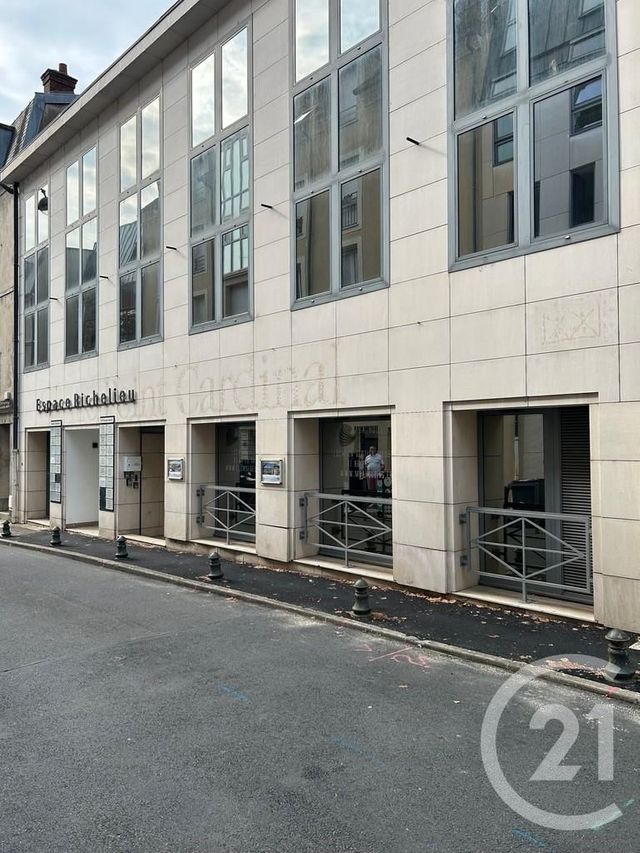 entreprise à louer - 51.0 m2 - FONTAINEBLEAU - 77 - ILE-DE-FRANCE - Century 21 Agence Babut