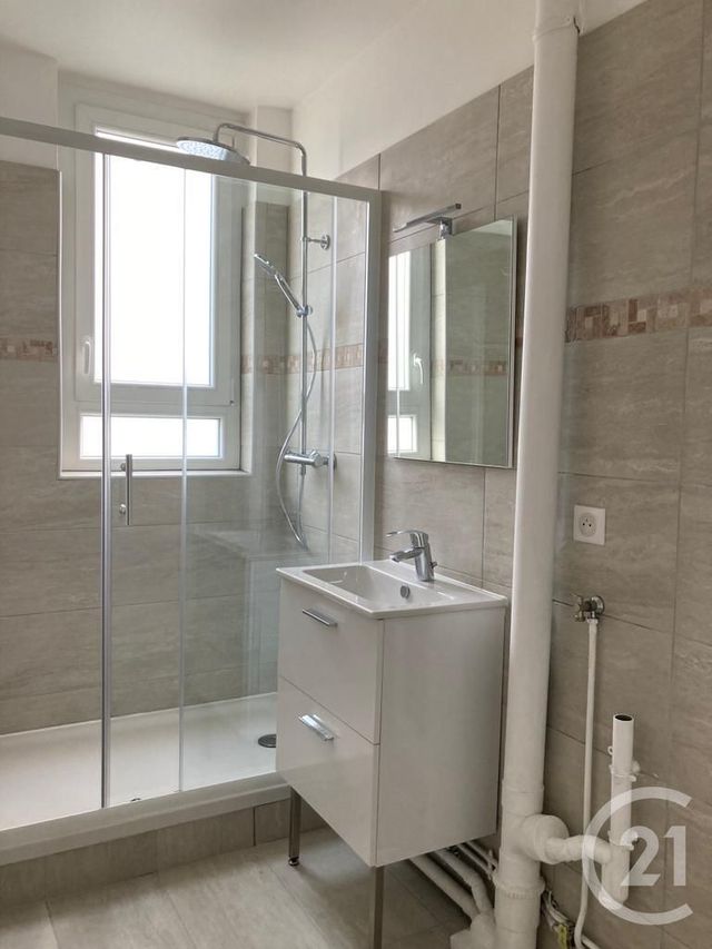 Appartement à louer - 3 pièces - 63.35 m2 - AVON - 77 - ILE-DE-FRANCE - Century 21 Agence Babut