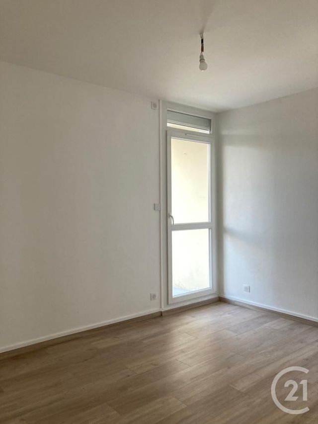Appartement à louer - 3 pièces - 63.35 m2 - AVON - 77 - ILE-DE-FRANCE - Century 21 Agence Babut