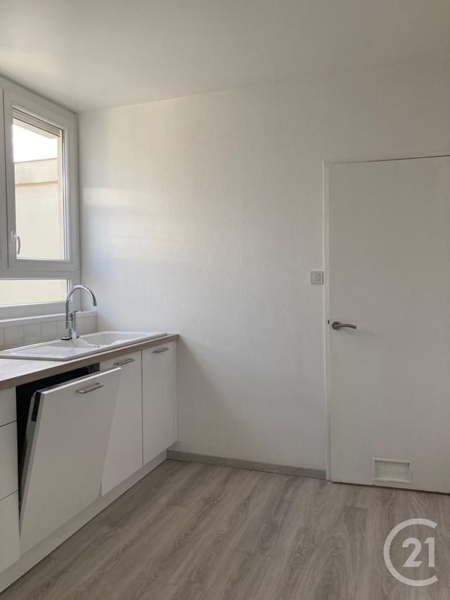 Appartement à louer - 3 pièces - 63.35 m2 - AVON - 77 - ILE-DE-FRANCE - Century 21 Agence Babut