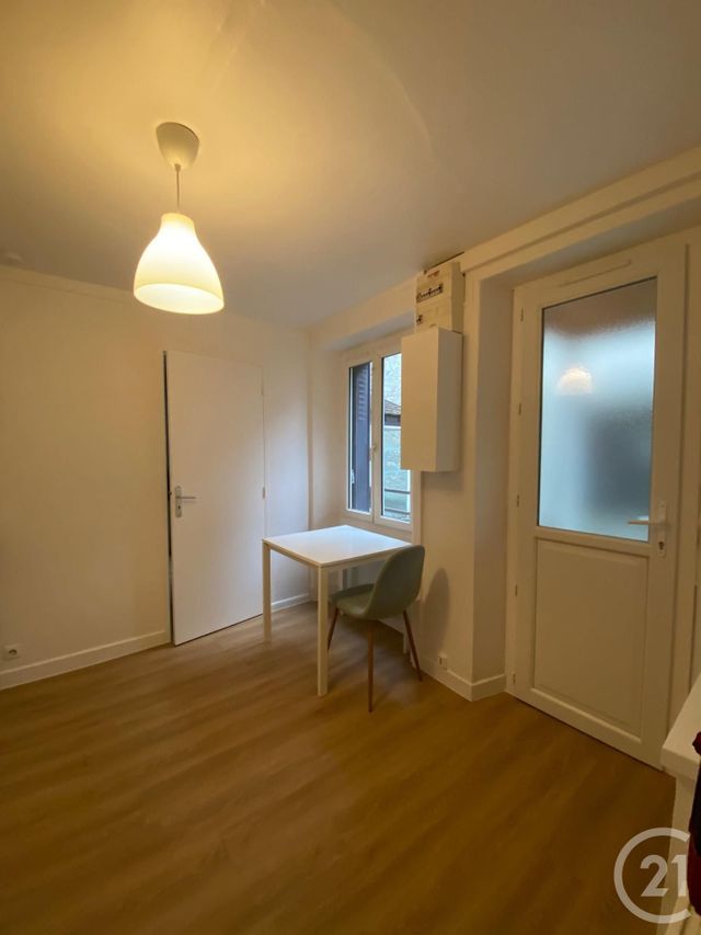 Appartement Studio à louer - 1 pièce - 19.96 m2 - FONTAINEBLEAU - 77 - ILE-DE-FRANCE - Century 21 Agence Babut