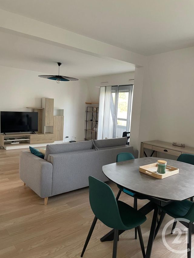 Appartement T3 à louer - 3 pièces - 57.31 m2 - AVON - 77 - ILE-DE-FRANCE - Century 21 Agence Babut