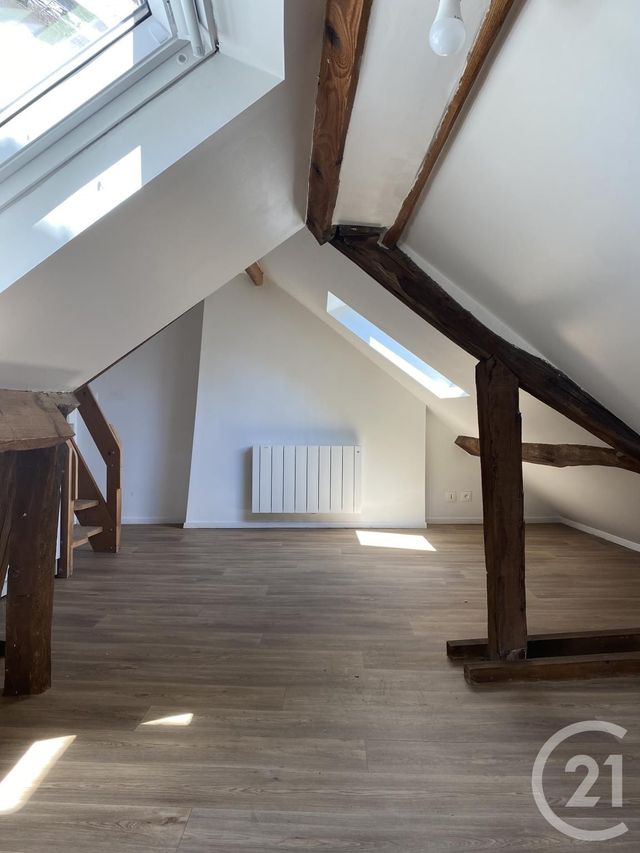 Appartement F2 à louer - 2 pièces - 21.83 m2 - FONTAINEBLEAU - 77 - ILE-DE-FRANCE - Century 21 Agence Babut