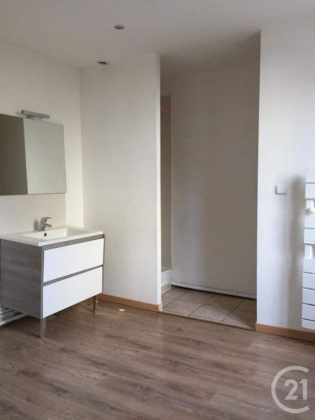 maison à louer - 4 pièces - 65.98 m2 - FONTAINEBLEAU - 77 - ILE-DE-FRANCE - Century 21 Agence Babut