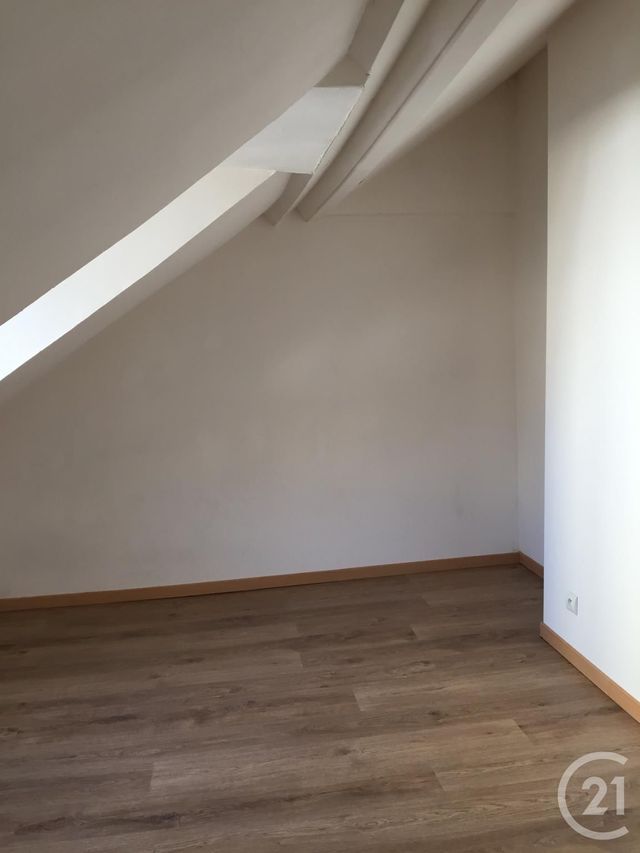 maison à louer - 4 pièces - 65.98 m2 - FONTAINEBLEAU - 77 - ILE-DE-FRANCE - Century 21 Agence Babut