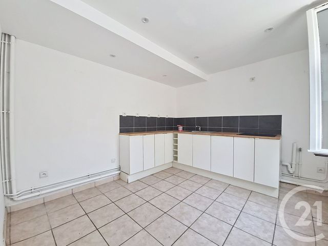 maison à louer - 4 pièces - 65.98 m2 - FONTAINEBLEAU - 77 - ILE-DE-FRANCE - Century 21 Agence Babut