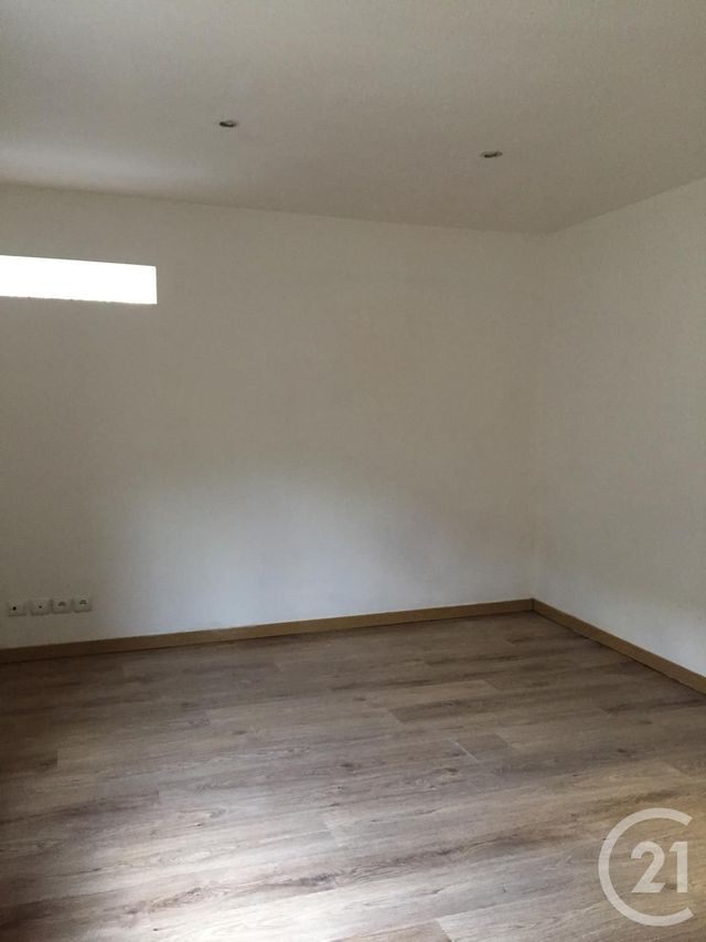 maison à louer - 4 pièces - 65.98 m2 - FONTAINEBLEAU - 77 - ILE-DE-FRANCE - Century 21 Agence Babut