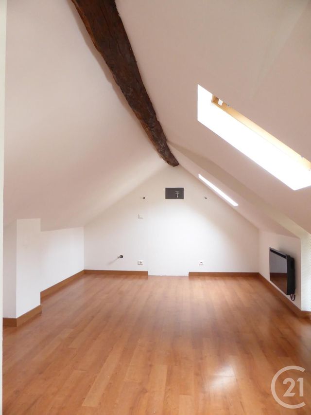 Appartement à louer - 2 pièces - 42.88 m2 - FONTAINEBLEAU - 77 - ILE-DE-FRANCE - Century 21 Agence Babut