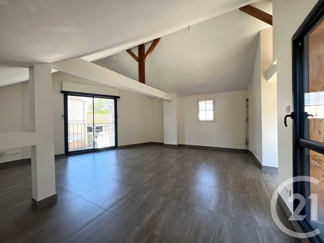 Appartement F4 à louer - 4 pièces - 91.71 m2 - MONTIGNY SUR LOING - 77 - ILE-DE-FRANCE - Century 21 Agence Babut