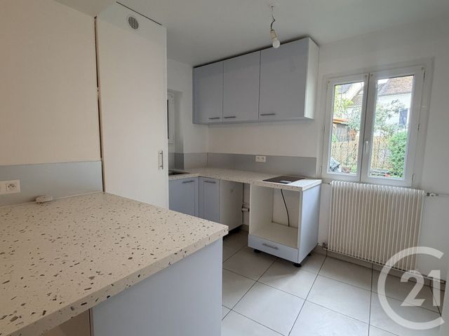 Appartement F2 à louer - 2 pièces - 36.99 m2 - FONTAINEBLEAU - 77 - ILE-DE-FRANCE - Century 21 Agence Babut