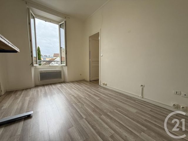 Appartement F2 à vendre - 2 pièces - 26.75 m2 - FONTAINEBLEAU - 77 - ILE-DE-FRANCE - Century 21 Agence Babut