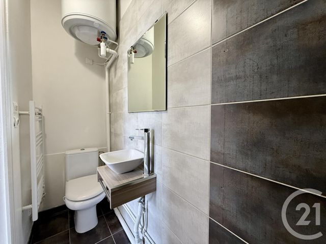 Appartement F2 à vendre - 2 pièces - 26.75 m2 - FONTAINEBLEAU - 77 - ILE-DE-FRANCE - Century 21 Agence Babut