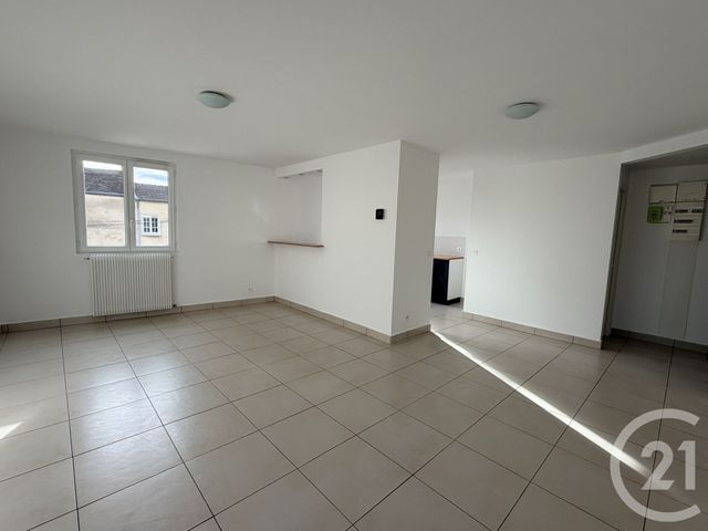 Appartement F2 à louer - 2 pièces - 56.64 m2 - FONTAINEBLEAU - 77 - ILE-DE-FRANCE - Century 21 Agence Babut