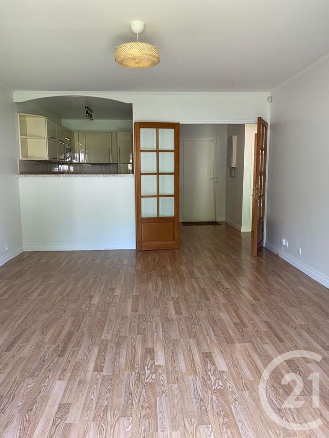 Appartement à louer - 2 pièces - 51.9 m2 - FONTAINEBLEAU - 77 - ILE-DE-FRANCE - Century 21 Agence Babut