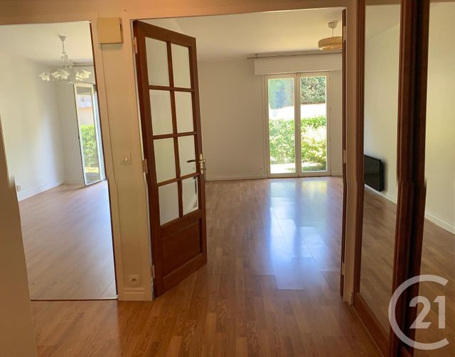 Appartement à louer - 2 pièces - 51.9 m2 - FONTAINEBLEAU - 77 - ILE-DE-FRANCE - Century 21 Agence Babut