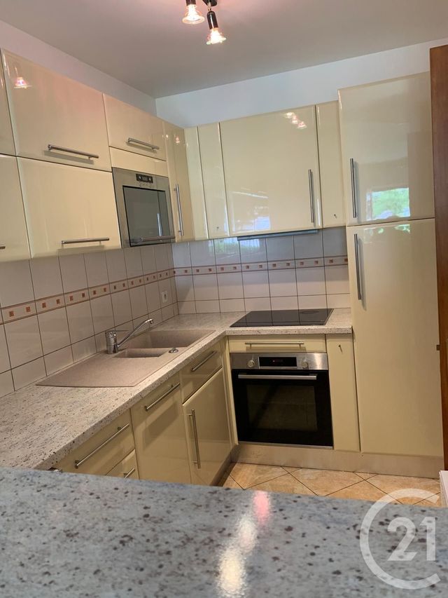 Appartement à louer - 2 pièces - 51.9 m2 - FONTAINEBLEAU - 77 - ILE-DE-FRANCE - Century 21 Agence Babut