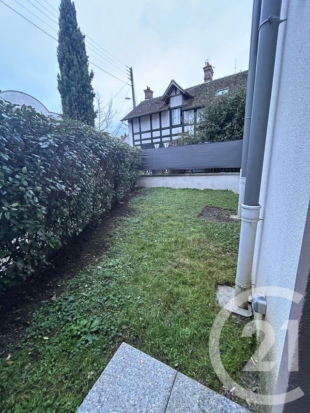 Appartement à louer - 3 pièces - 56.46 m2 - BOIS LE ROI - 77 - ILE-DE-FRANCE - Century 21 Agence Babut