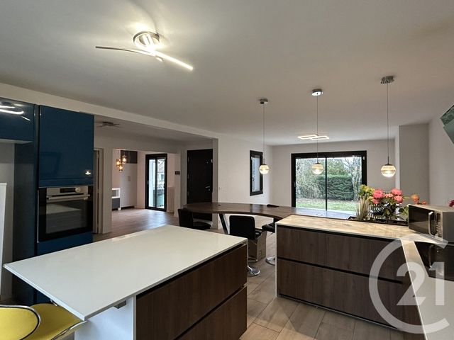 maison à louer - 8 pièces - 235.79 m2 - LIVRY SUR SEINE - 77 - ILE-DE-FRANCE - Century 21 Agence Babut