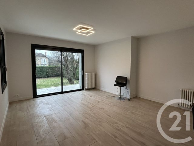 maison à louer - 8 pièces - 235.79 m2 - LIVRY SUR SEINE - 77 - ILE-DE-FRANCE - Century 21 Agence Babut