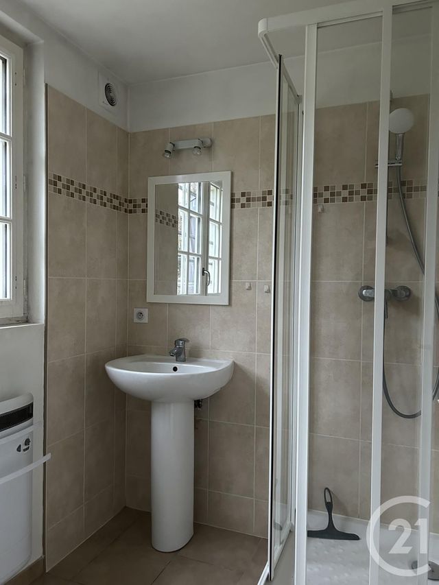 Appartement à louer - 2 pièces - 48.85 m2 - AVON - 77 - ILE-DE-FRANCE - Century 21 Agence Babut