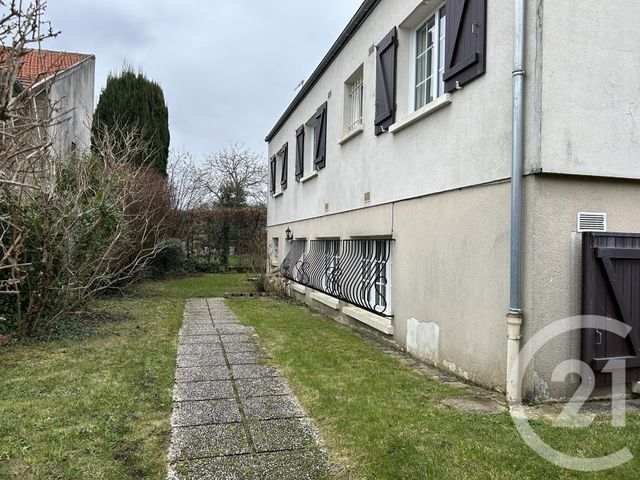 Appartement à louer - 2 pièces - 48.85 m2 - AVON - 77 - ILE-DE-FRANCE - Century 21 Agence Babut