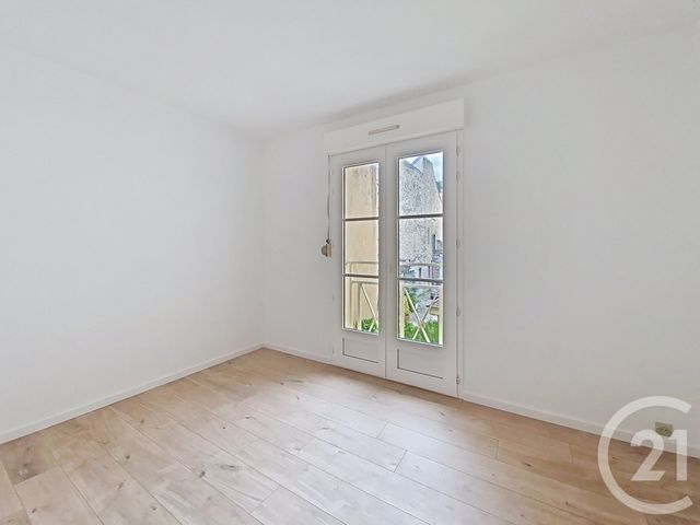 Appartement 3 pièces à louer - 3 pièces - 67.66 m2 - FONTAINEBLEAU - 77 - ILE-DE-FRANCE - Century 21 Agence Babut