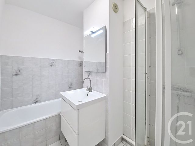 Appartement 3 pièces à louer - 3 pièces - 67.66 m2 - FONTAINEBLEAU - 77 - ILE-DE-FRANCE - Century 21 Agence Babut