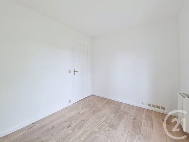 Appartement 3 pièces à louer - 3 pièces - 67.66 m2 - FONTAINEBLEAU - 77 - ILE-DE-FRANCE - Century 21 Agence Babut