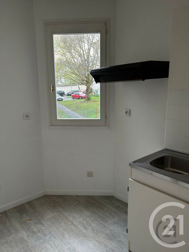 Appartement à louer - 2 pièces - 45.83 m2 - AVON - 77 - ILE-DE-FRANCE - Century 21 Agence Babut