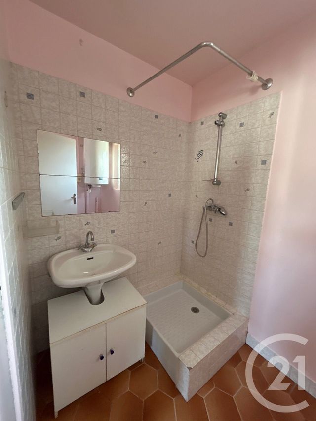 Appartement Studio à vendre - 1 pièce - 27.15 m2 - FONTAINEBLEAU - 77 - ILE-DE-FRANCE - Century 21 Agence Babut