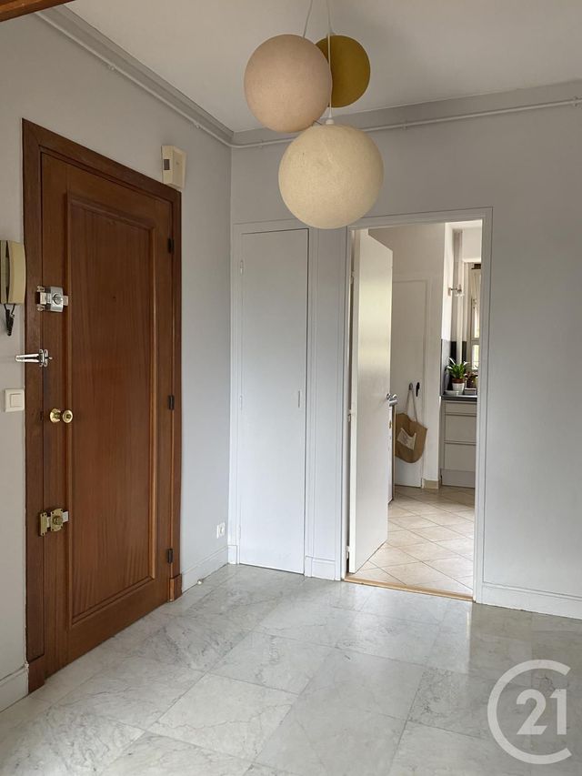 Appartement à louer - 3 pièces - 80.95 m2 - FONTAINEBLEAU - 77 - ILE-DE-FRANCE - Century 21 Agence Babut