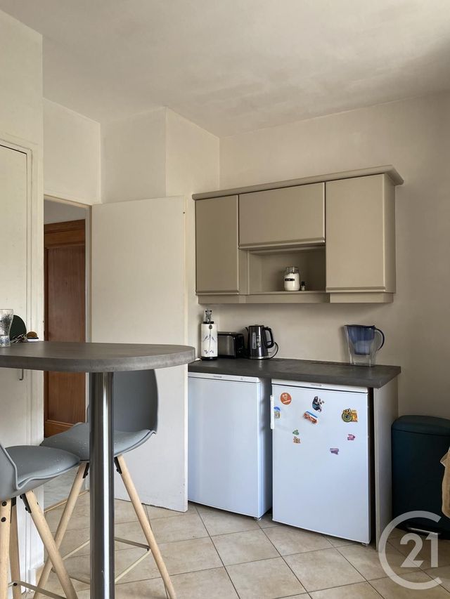 Appartement à louer - 3 pièces - 80.95 m2 - FONTAINEBLEAU - 77 - ILE-DE-FRANCE - Century 21 Agence Babut